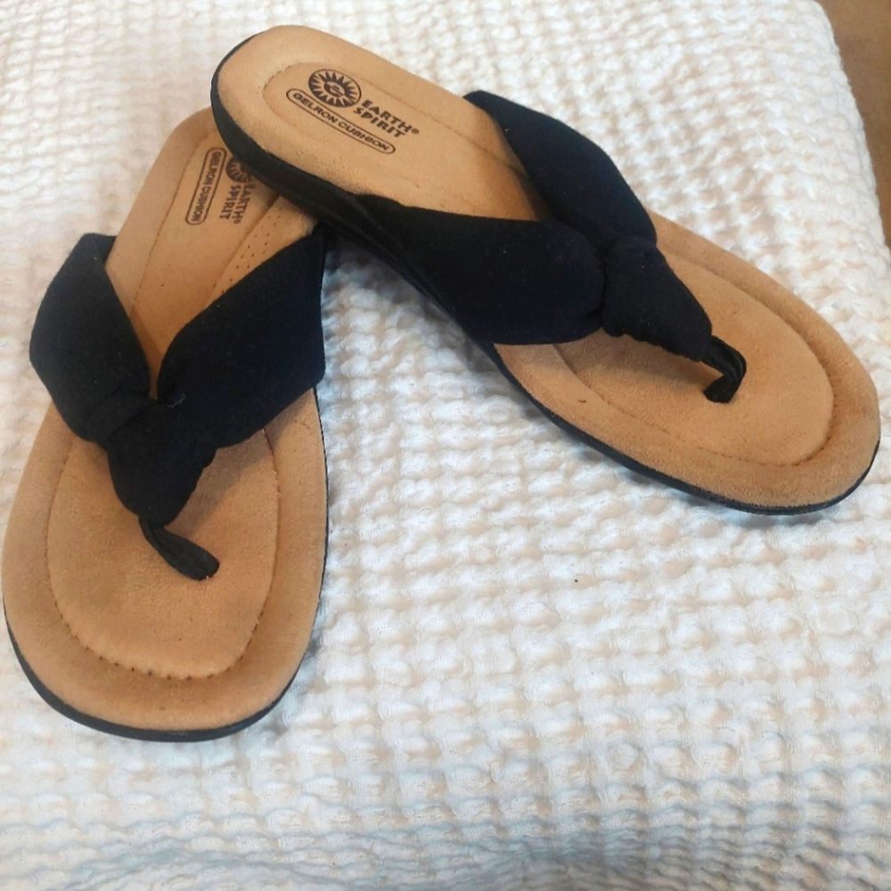 Earth Spirit Cushioned Flip Flop Sandals
